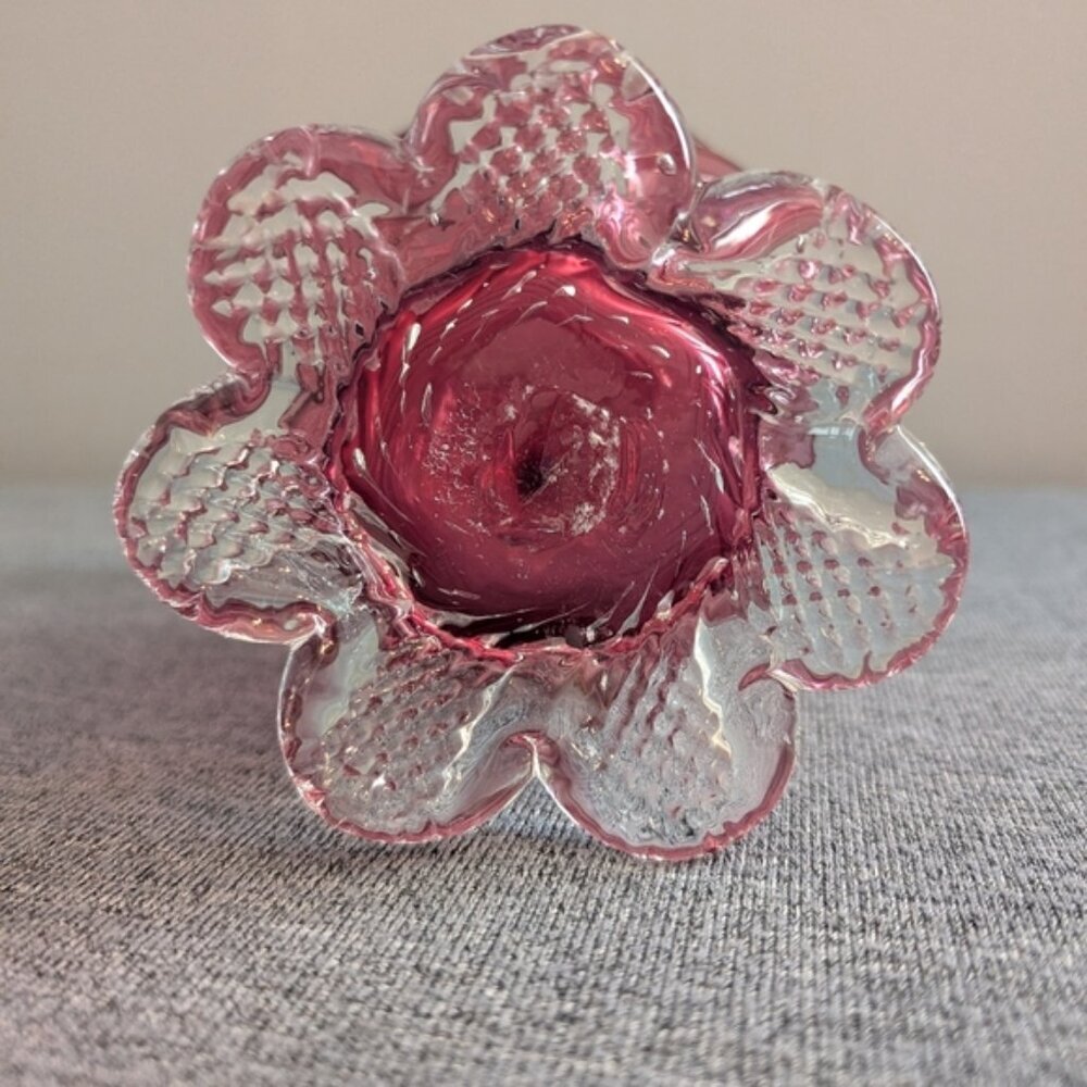 Chalet Blown Glass, Cranberry Swirl/Ribbed Footed Vase - Picture 5 of 6